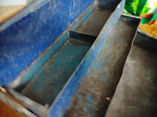 Antigua caja de herramientas metálica marca HECO