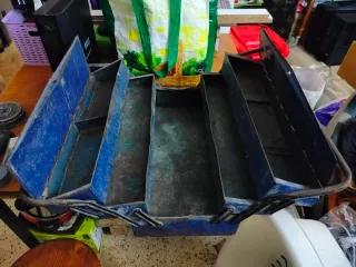 Antigua caja de herramientas metálica marca HECO