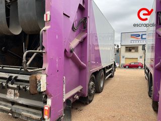 CAMIÓN DE RESIDUOS RENAULT 22CVA9 / 385.26 2006