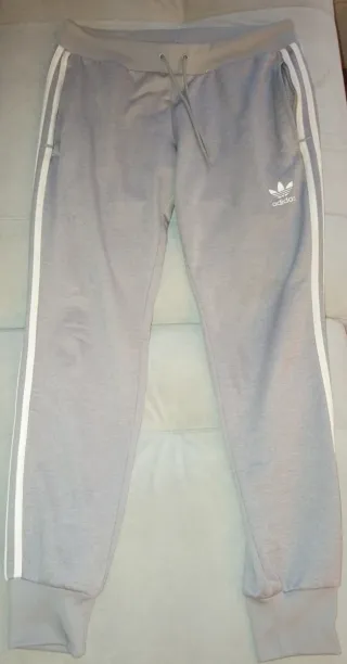 Pantalón Deportivo Adidas.