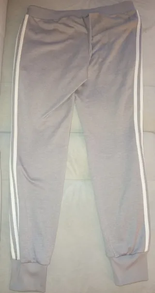 Pantalón Deportivo Adidas.
