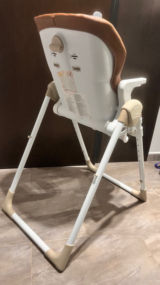 Trona Jane Mila piel reclinable y con bandeja