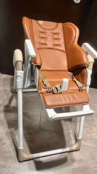 Trona Jane Mila piel reclinable y con bandeja