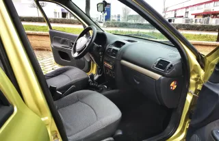 Renault Clio "IMPECABLE"