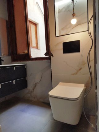 AUTONOMO ALBAÑIL,  FONTANERO EN BARCELONA  DISPO