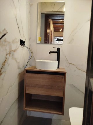 AUTONOMO ALBAÑIL,  FONTANERO EN BARCELONA  DISPO