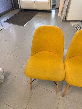 Sillas recepcion o mesa de manicura  cuatro