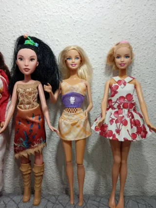 Lote Barbies y regalo