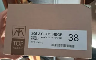 MANOLETINAS PIEL CON TACÓN