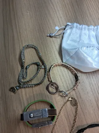 Bisuteria guess, bimba, uno de cincuenta, viceroy