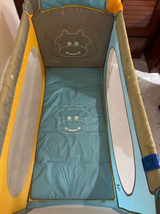 Cuna de viaje dos alturas, marca MS. Buen estado.