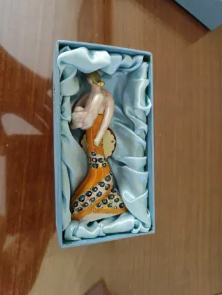 Statua famiglia finissima porcellana by Paben Glam