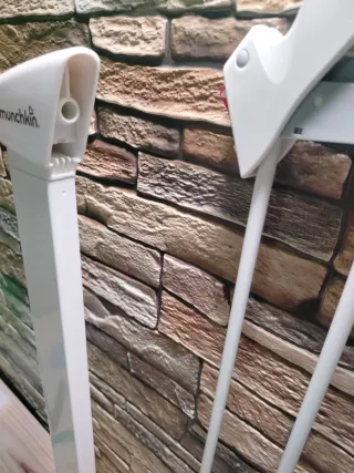 MUNCHKIN MAXI-SECURE Puerta de seguridad 76-82 cm