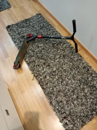 Patinete 82 cm Rojo y Negro