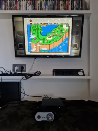 Mini ordenador Giada con Batocera y mando SNES USB