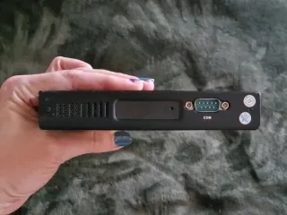 Mini ordenador Giada con Batocera y mando SNES USB