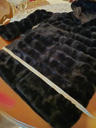 Cappottino double face nero con pelliccia