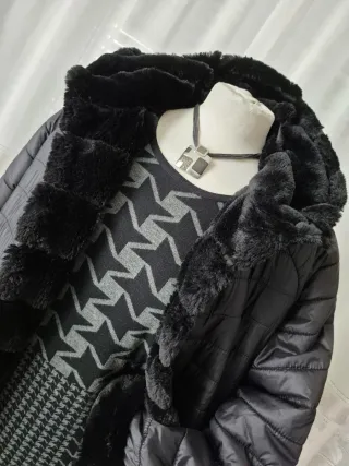 Cappottino double face nero con pelliccia