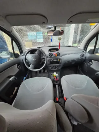 Se vende Citroen C3 Año 2005 Motor 1.4 gasolina 17