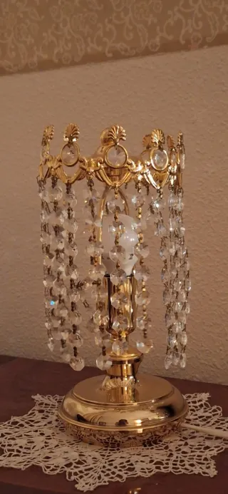 Lampara de techo y dos lámparas de mesita de noche