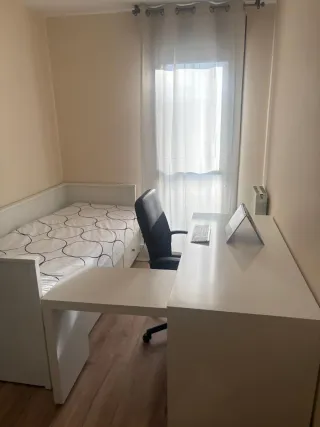 Mesa de estudio / escritorio blanco con ala latera