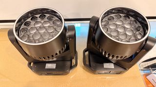 Pareja de Cabezas moviles wash