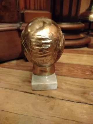 Escultura bronce Franco sobre base mármol  12x9cm