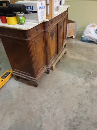 Comoda de madra antigua