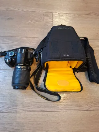 Nikon D3100 cámara reflex + objetivo 55-200