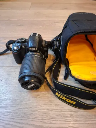 Nikon D3100 cámara reflex + objetivo 55-200
