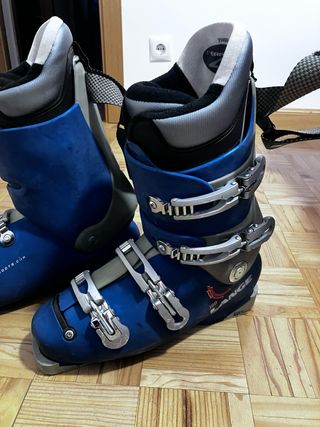 Esquís Head con botas Lacer