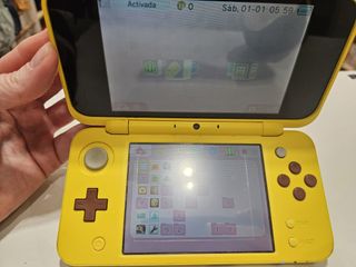 Nintendo 2DS XL Edición Pikachu con 6 juegos