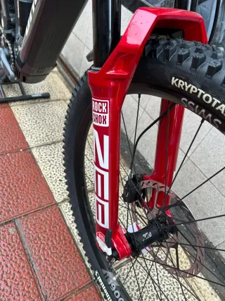 Ghost e-riot full party 2026