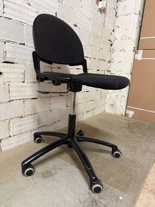 Silla de oficina negra