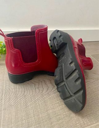 Botines botas para agua. Color granate. T. 38