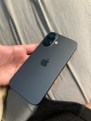 iPhone 16