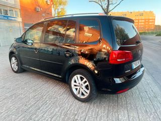 Volkswagen Touran 2012
