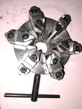 Plato torno 6 garras autocertantes