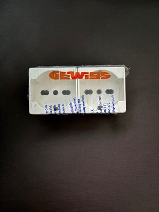 Presa schuko bipasso