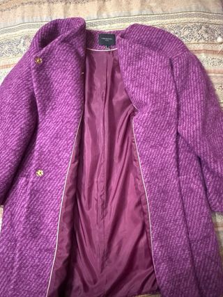 Abrigo Cortefiel, buganvilla, talla S. Amplia