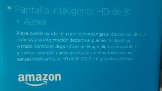 Echo show 8 con su embalaje