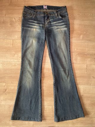 Vaqueros Vintage Bootcut tiro bajo BSK