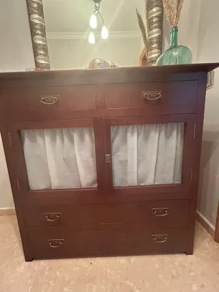 Credenza in stile coloniale color noce