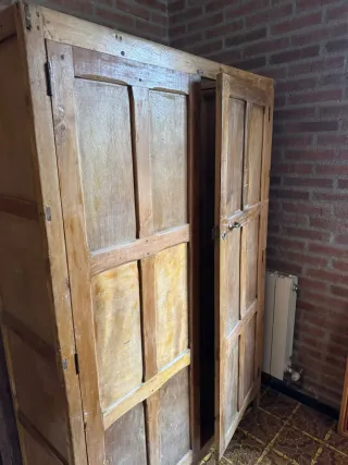 Armario madera antiguo
