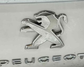 Peugeot 134905 portón trasero 8701y3 308 1.6 16v