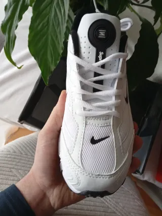 Nike Shox R4 x Supreme Blancas unisex