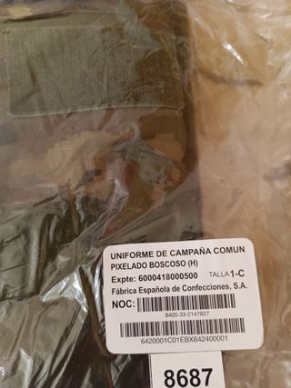 Uniforme verde pixelado 1C