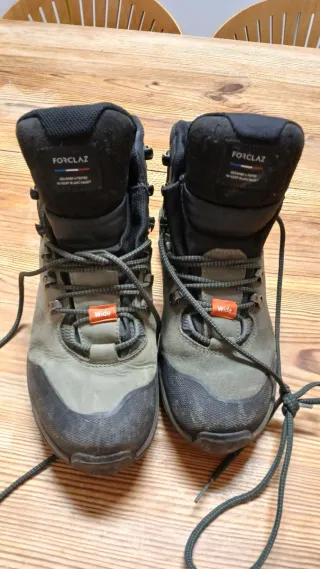 Botas de montaña marca Forclaz