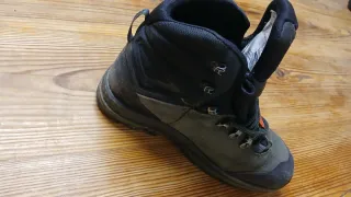 Botas de montaña marca Forclaz