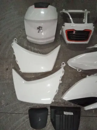 Carenado Peugeot metrópolis 400